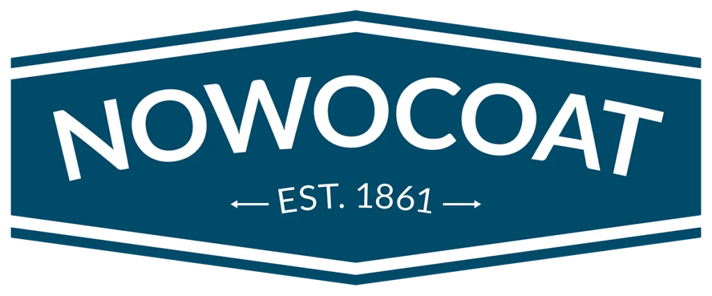 Takstein sprøytemales med to strøk kvalitetsmaling som gir jevn overflate, forbedret beskyttelse og et visuelt løft.